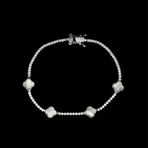PULSEIRA RIVIERA TREVOS MADREPEROLA DE PRATA 17cm
